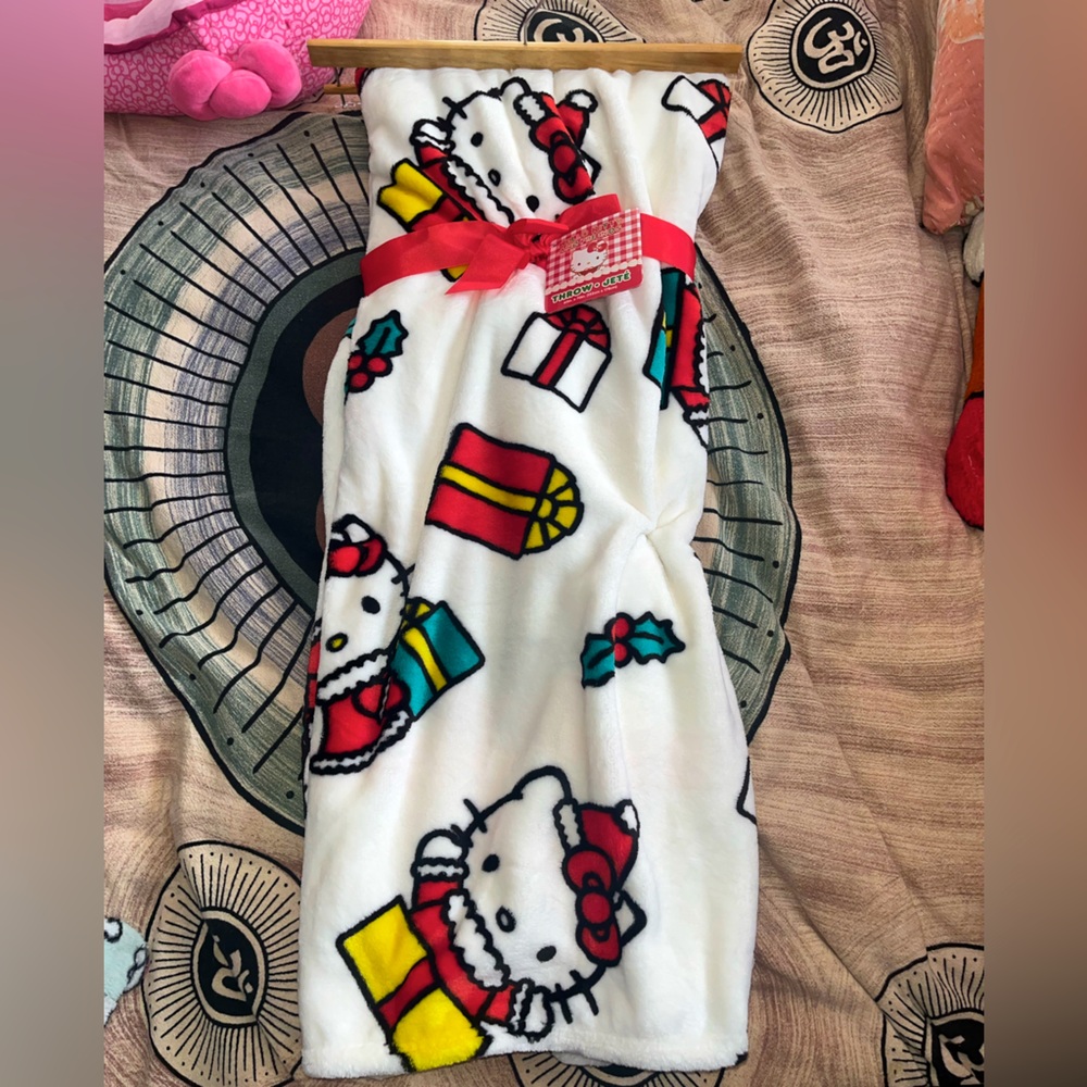 Hello Kitty Holiday Christmas White Throw Jeté Blanket 60”x70” NEW NWT